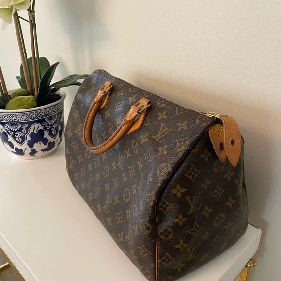 Authentic-Louis Vuitton Speedy 35 Monogram - Picture 3 of 10